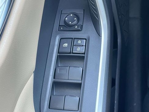 Used 2020 Toyota RAV4 XLE image 14