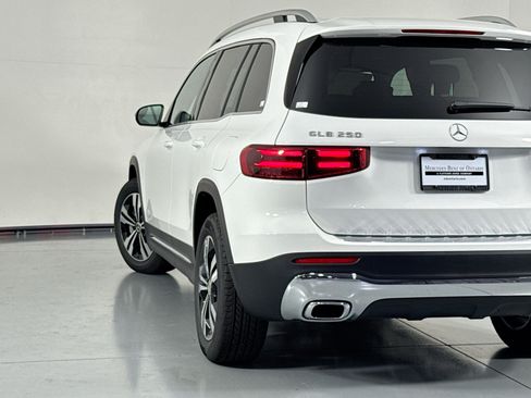 New 2026 Mercedes-Benz GLB 250 image 14