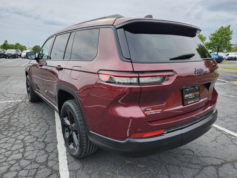 Used 2021 Jeep Grand Cherokee L Laredo AWD/4WD image 14