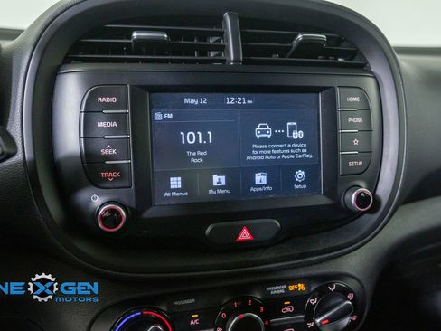 Used 2020 Kia Soul GT-Line w/ GT 2.0L Power Sunroof Package FWD image 17