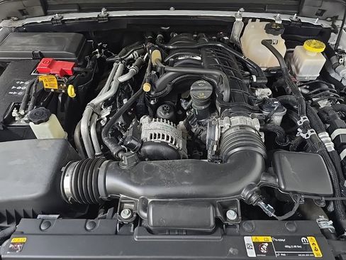 Used 2022 Jeep Gladiator Willys image 12