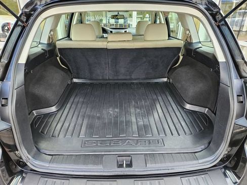 Used 2010 Subaru Outback 2.5i AWD/4WD image 11