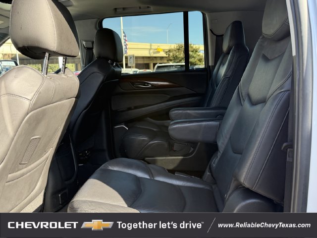 Used 2019 Cadillac Escalade ESV Premium Luxury AWD/4WD image 33