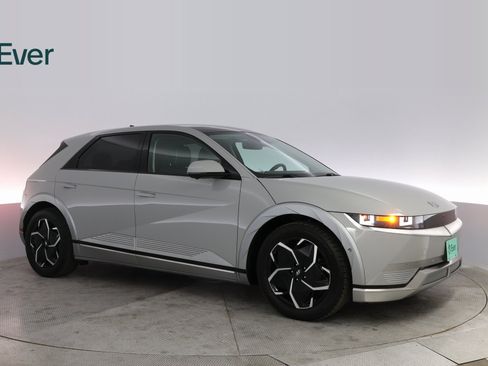 Used 2024 Hyundai Ioniq 5 Limited image 5