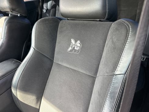 Used 2019 Dodge Charger Scat Pack w/ Dynamics Package image 2