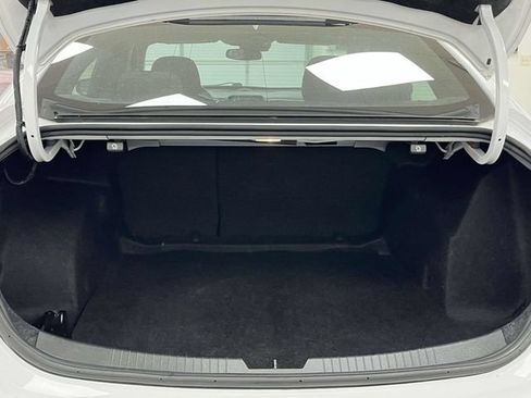 Used 2024 Chevrolet Malibu LT FWD image 27