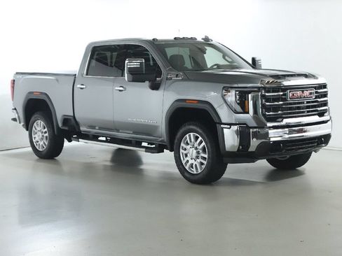 Used 2024 GMC Sierra 3500 SLT w/ SLT Premium Package AWD/4WD image 11