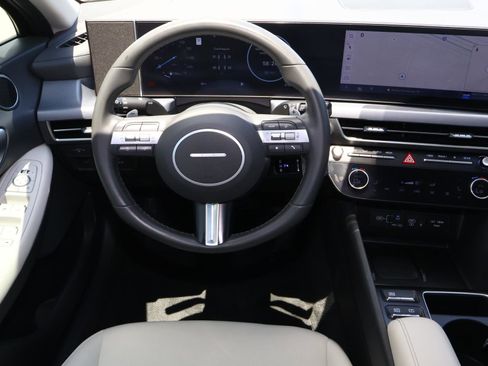 Used 2024 Hyundai Sonata SEL w/ Convenience Package FWD image 9