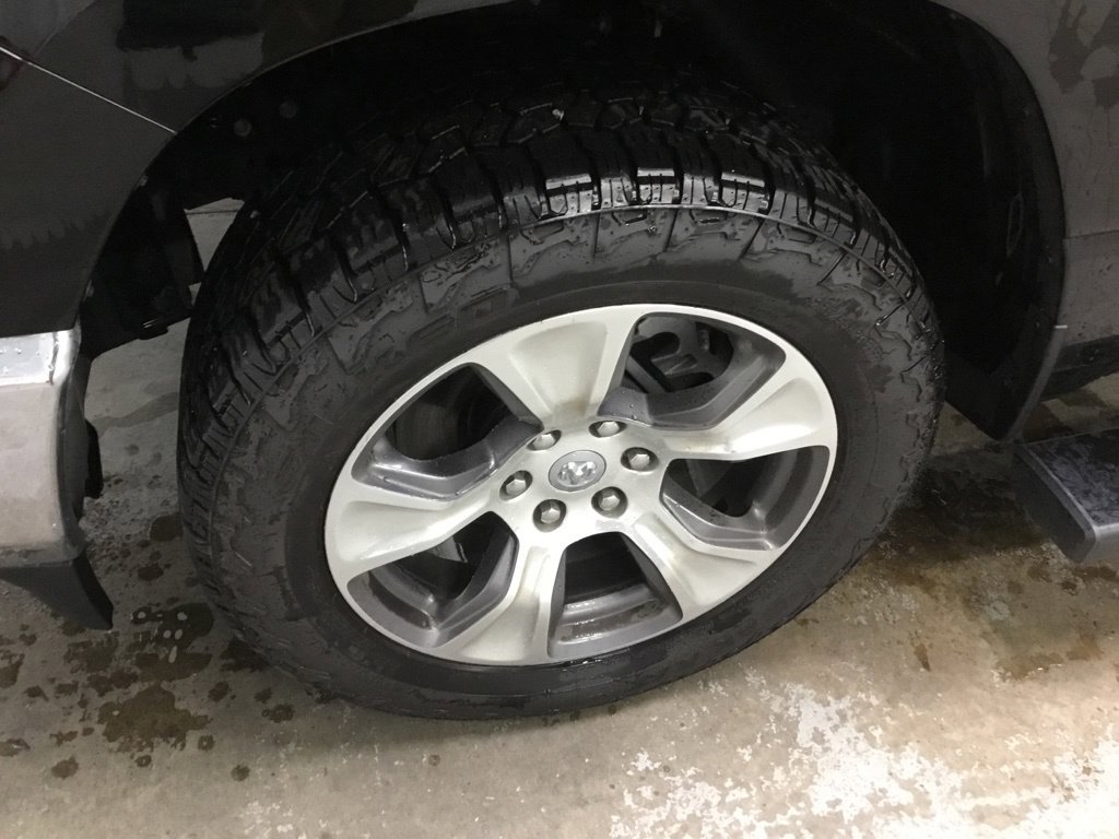 Used 2024 RAM 1500 Laramie AWD/4WD image 4