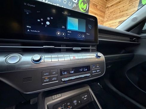 Used 2024 Hyundai Kona SEL w/ Convenience Package AWD/4WD image 18