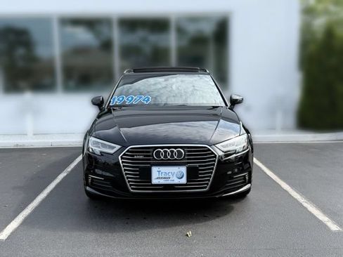 Used 2018 Audi A3 e-tron Premium Plus w/ Technology Package FWD image 2