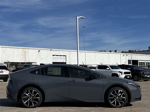 New 2026 Toyota Prius XSE image 3