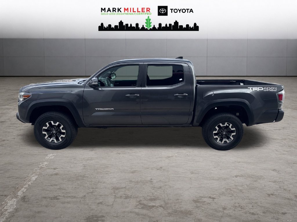 Certified 2020 Toyota Tacoma TRD Off-Road w/ Technology Package AWD/4WD image 2