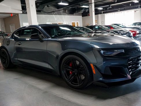 Used 2021 Chevrolet Camaro ZL1 image 34