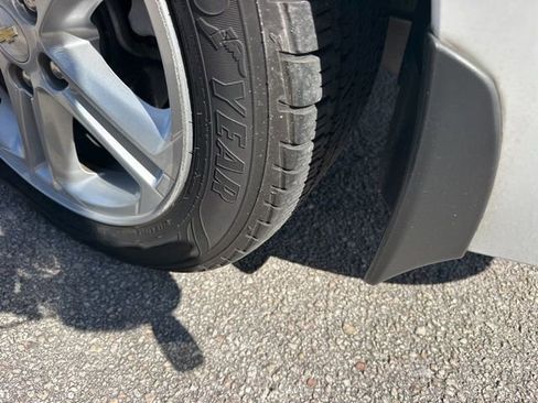 Used 2018 Chevrolet Cruze LT w/ Convenience Package image 10