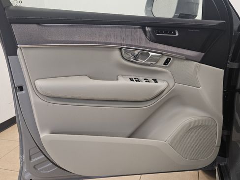 New 2026 Volvo XC90 T8 Ultra w/ Protection Package Premier AWD/4WD image 12