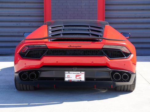 Used 2019 Lamborghini Huracan LP 580-2 image 4