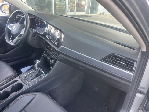 Used 2024 Volkswagen Jetta SE image 22