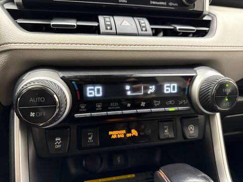 Used 2020 Toyota RAV4 XLE Premium AWD/4WD image 21