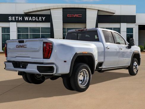 New 2026 GMC Sierra 3500 Denali w/ Denali Reserve Package image 7