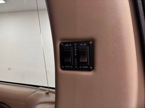 Used 2019 GMC Savana 2500 RWD image 12