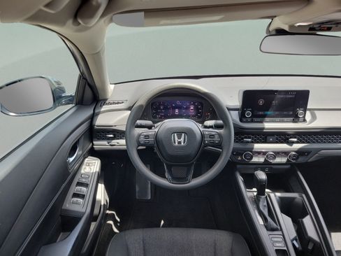 Used 2023 Honda Accord EX image 5