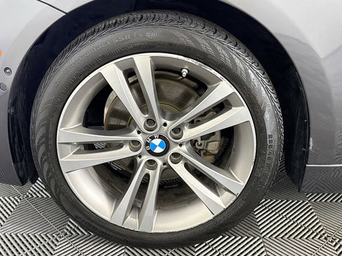 Used 2018 BMW 330i Sedan w/ Executive Package RWD image 37