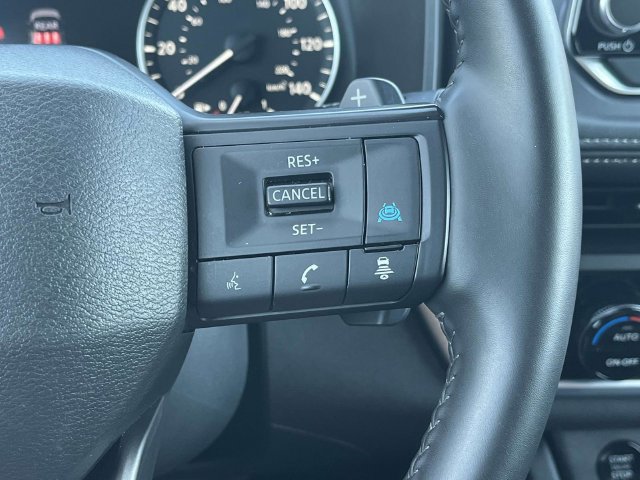 Used 2025 Nissan Rogue SV AWD/4WD image 28
