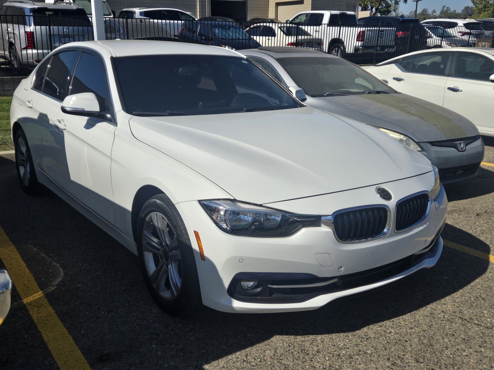 Used 2017 BMW 330i Sedan RWD image 1