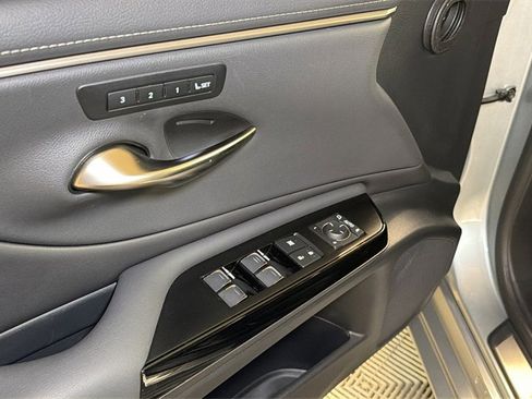 Certified 2023 Lexus ES 250 w/ Premium Package image 23