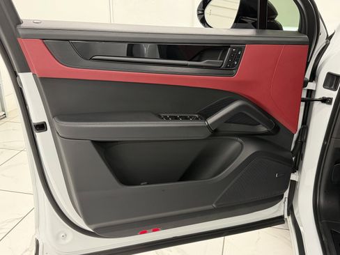 Certified 2025 Porsche Cayenne GTS image 28