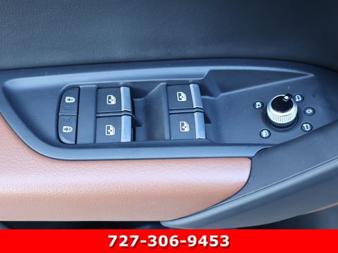 Used 2022 Audi Q5 2.0T Premium w/ Convenience Package AWD/4WD image 12
