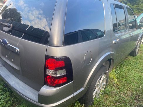 Used 2008 Ford Explorer XLT image 3