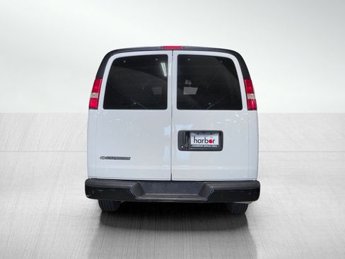 Used 2018 Chevrolet Express 2500 LS w/ Driver Convenience Package image 6