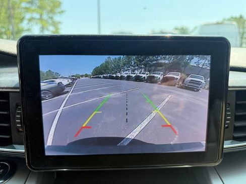 Used 2021 Ford Explorer XLT w/ Equipment Group 202A RWD image 21