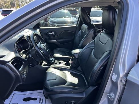 Used 2020 Jeep Cherokee Limited image 14