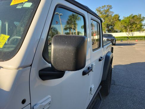 Used 2020 Jeep Gladiator Sport w/ Quick Order Package 24S image 26