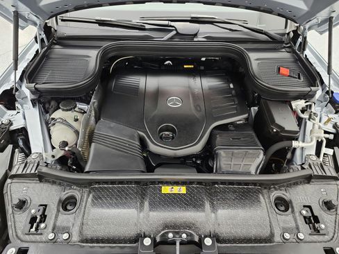 Certified 2025 Mercedes-Benz GLS 450 4MATIC w/ AMG Line Exterior image 17