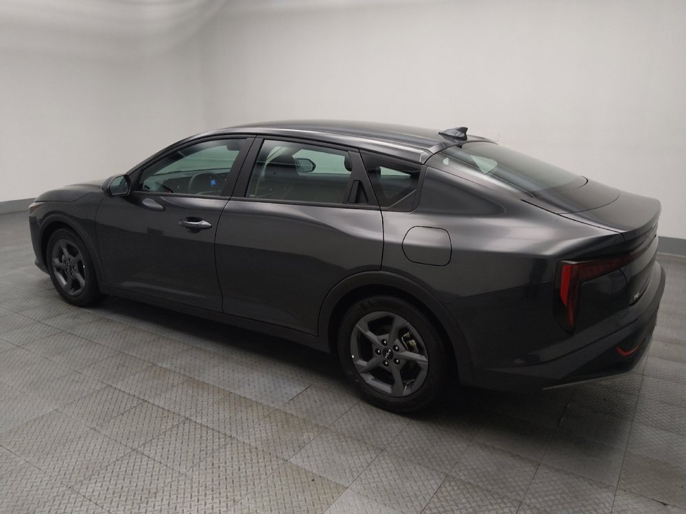 Used 2025 Kia K4 FWD image 3