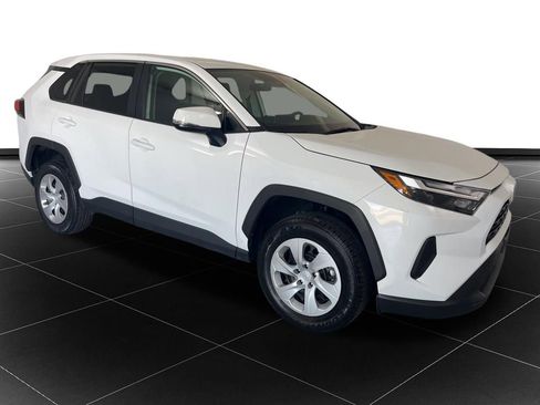 Used 2024 Toyota RAV4 LE AWD/4WD image 7