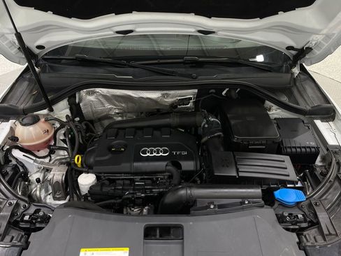 Used 2018 Audi Q3 2.0T Premium w/ Convenience Package image 28