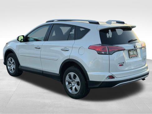 Used 2016 Toyota RAV4 Limited image 9