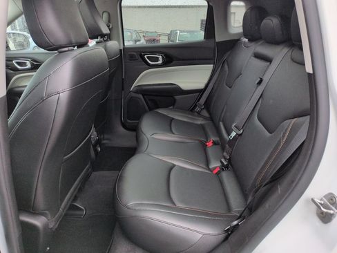 Used 2022 Jeep Compass Limited w/ Sun and Sound Group AWD/4WD image 25