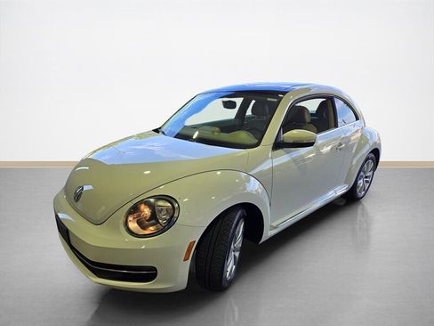 Used 2014 Volkswagen Beetle TDI image 8