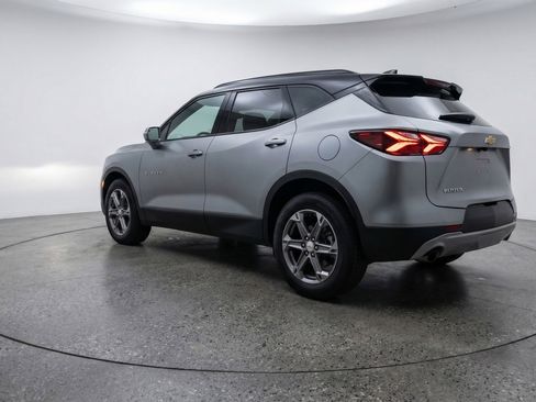 Used 2025 Chevrolet Blazer LT FWD image 6