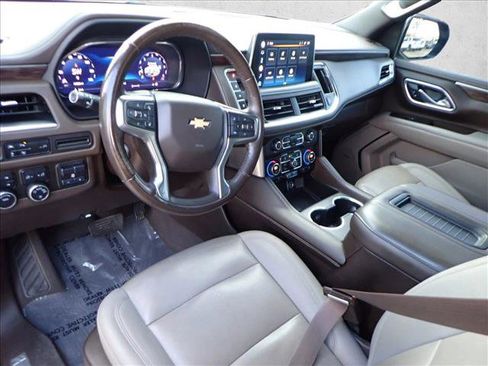 Used 2022 Chevrolet Tahoe LT w/ LT Signature Package image 12
