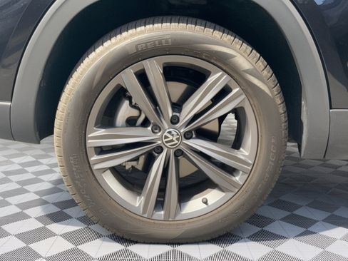 Used 2022 Volkswagen Atlas SEL R-Line AWD/4WD image 13