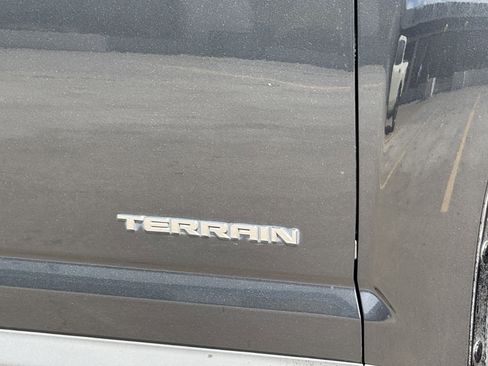 Used 2017 GMC Terrain SLE image 4