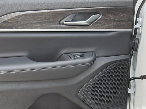 New 2026 Jeep Grand Cherokee Altitude AWD/4WD image 22