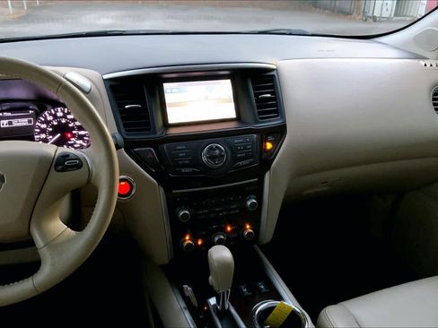 Used 2013 Nissan Pathfinder SL w/ SL Premium Pkg image 6